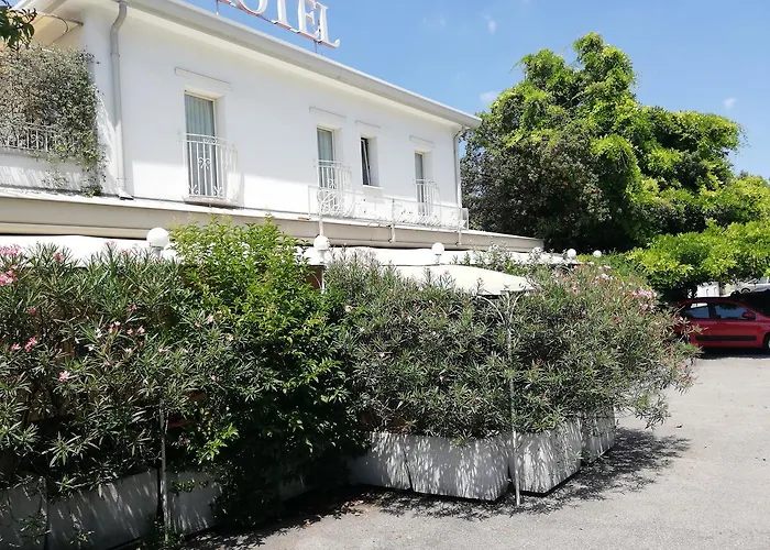 Hotel Ristorante Ca' Nova 3*